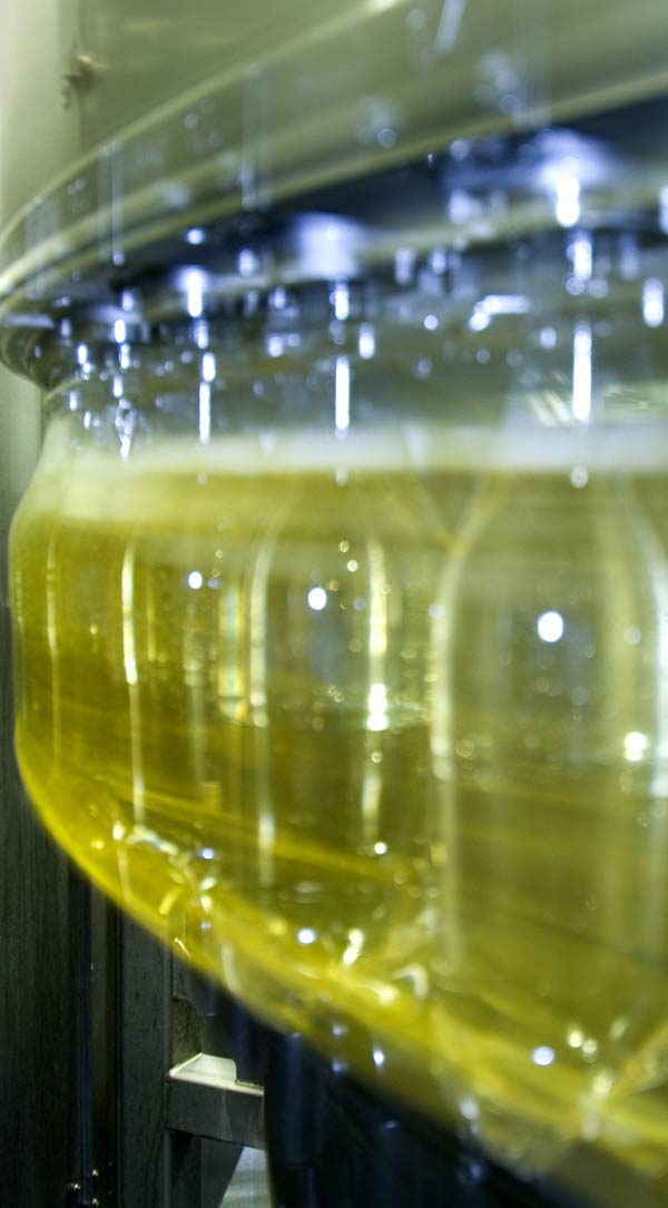 Hellefors ha scelto una riempitrice in contropressione Mecafill VKP-PET a 80 valvole con cannuccia corta, comandata meccanicamente ed ampiamente collaudata