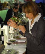 Ragazza alla Fiera TASTE di Firenze Degusta