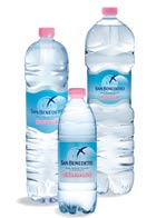 Vari Formati Bottiglie Eco Friendly Acqua Minerale San Benedetto
