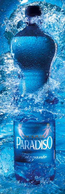 Bottiglia Cascata Acqua Minerale Paradiso