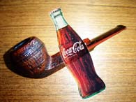 Bottiglia Coca Cola sopra Pipa Tabacco Tabaccai