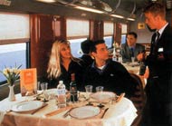Cena Pranzo sul treno sul vagone carrozza ristorante
