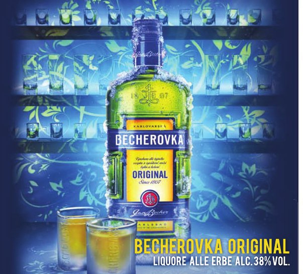 Becherovka bottiglia vodka di birra con 2 bicchieri